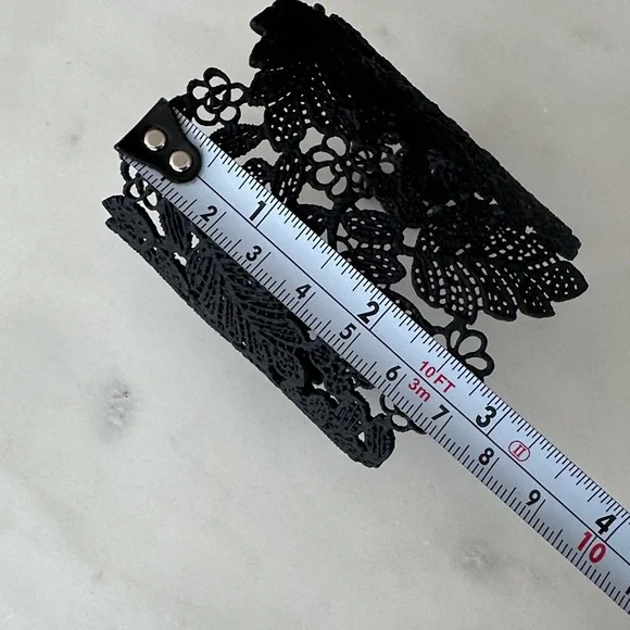 Black Lace Cuff Bracelet - adjustable - Picture 5 of 5